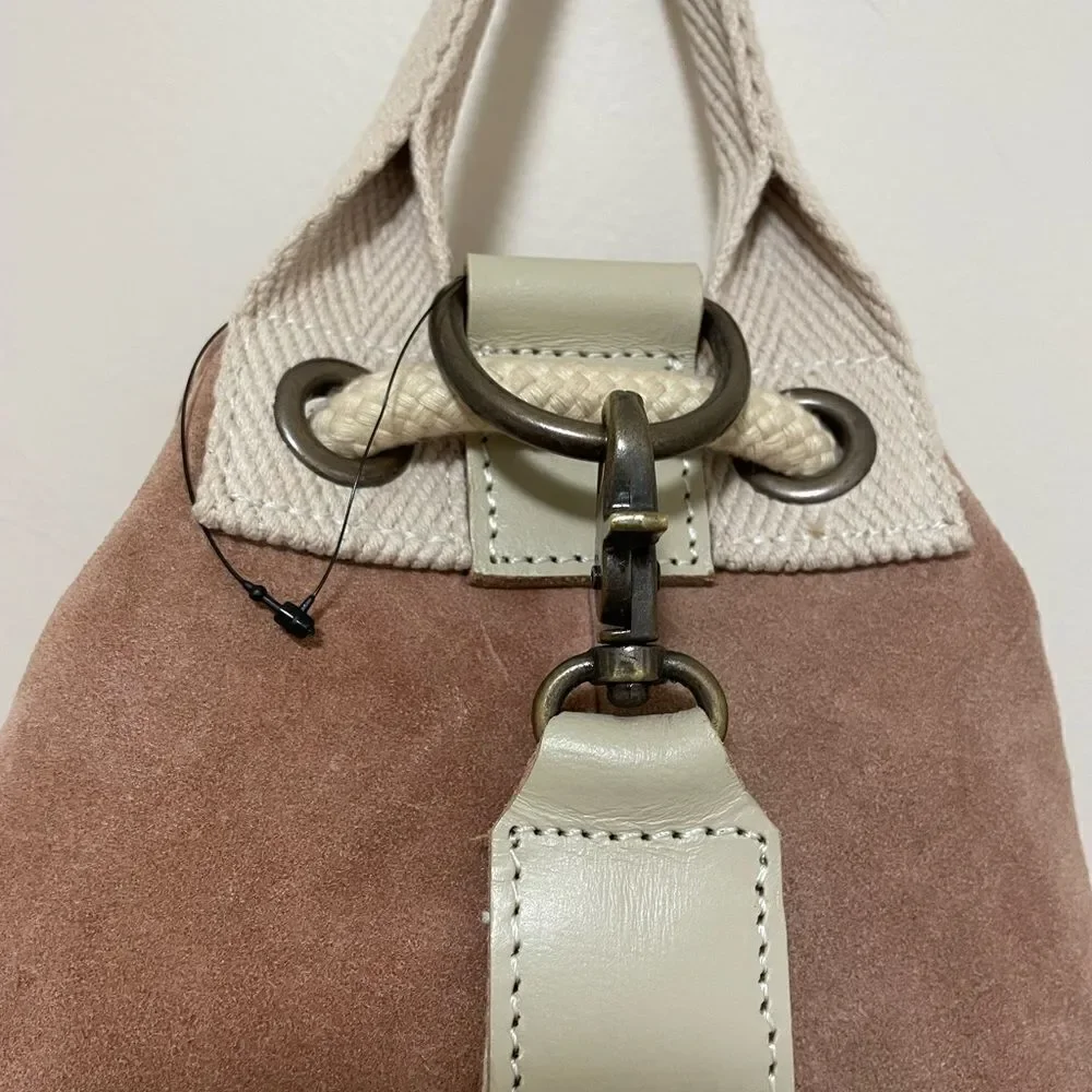 New Free People Varsity suede Backpack
NWOT
MSRP $178
16W x 16 H x 9 D - Picture 9 of 14